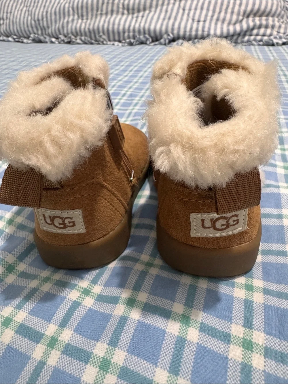 UGG image shows